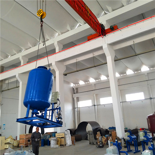 廣州客戶預(yù)定的定壓補(bǔ)水裝置，全自動(dòng)軟水器，不銹鋼水箱已發(fā)貨！