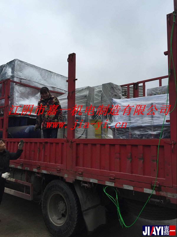 發(fā)往南昌的全自動(dòng)加藥裝置發(fā)貨啦